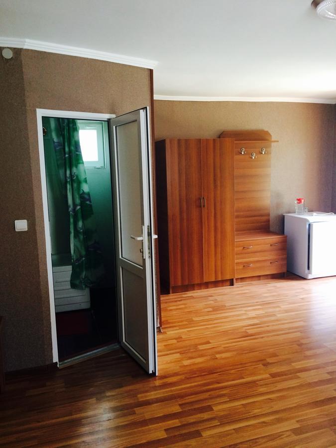 Samshit 555 Hotell Ochamchira Exteriör bild